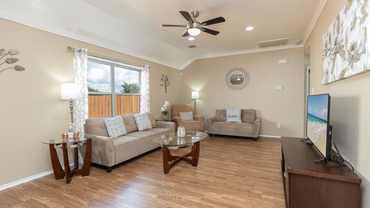 Photo of Livingroom in FM 1960