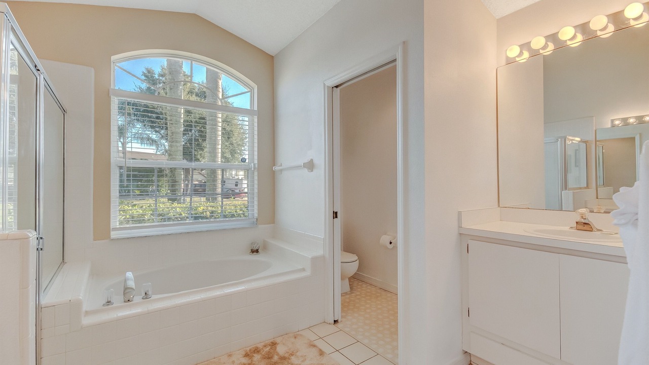 Photo of Bathroom in Lindfields