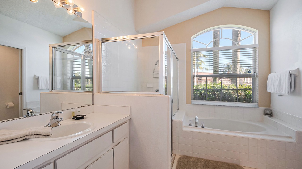 Photo of Bathroom in Lindfields