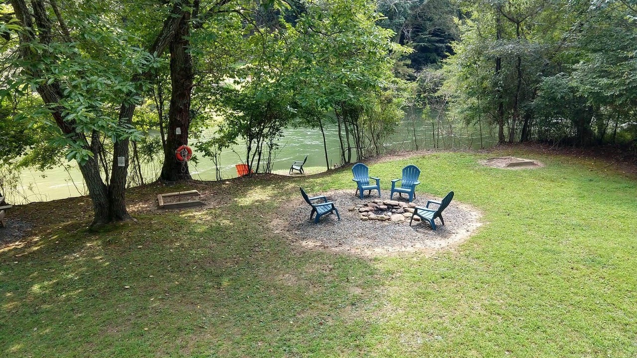 Photo of Outdoor in Mineral Bluff
