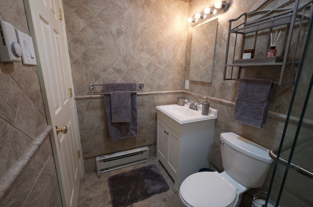 Photo of Bathroom in Highland Lake