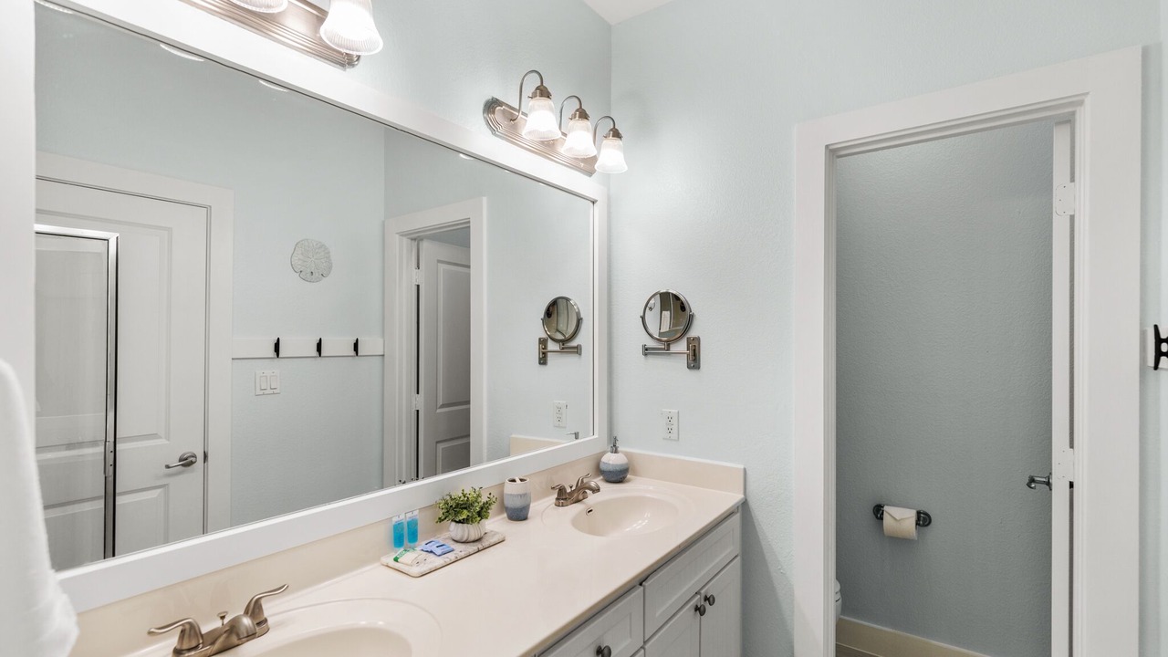 Photo of Bathroom in Galveston