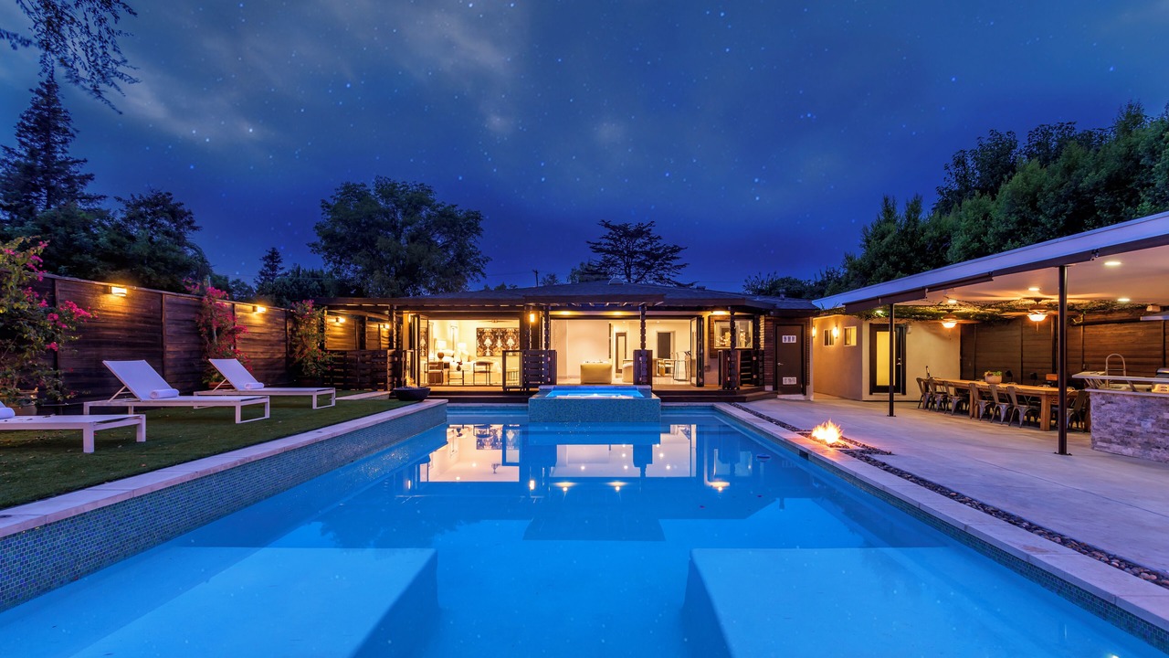 Photo of Outdoor in Valley Village
