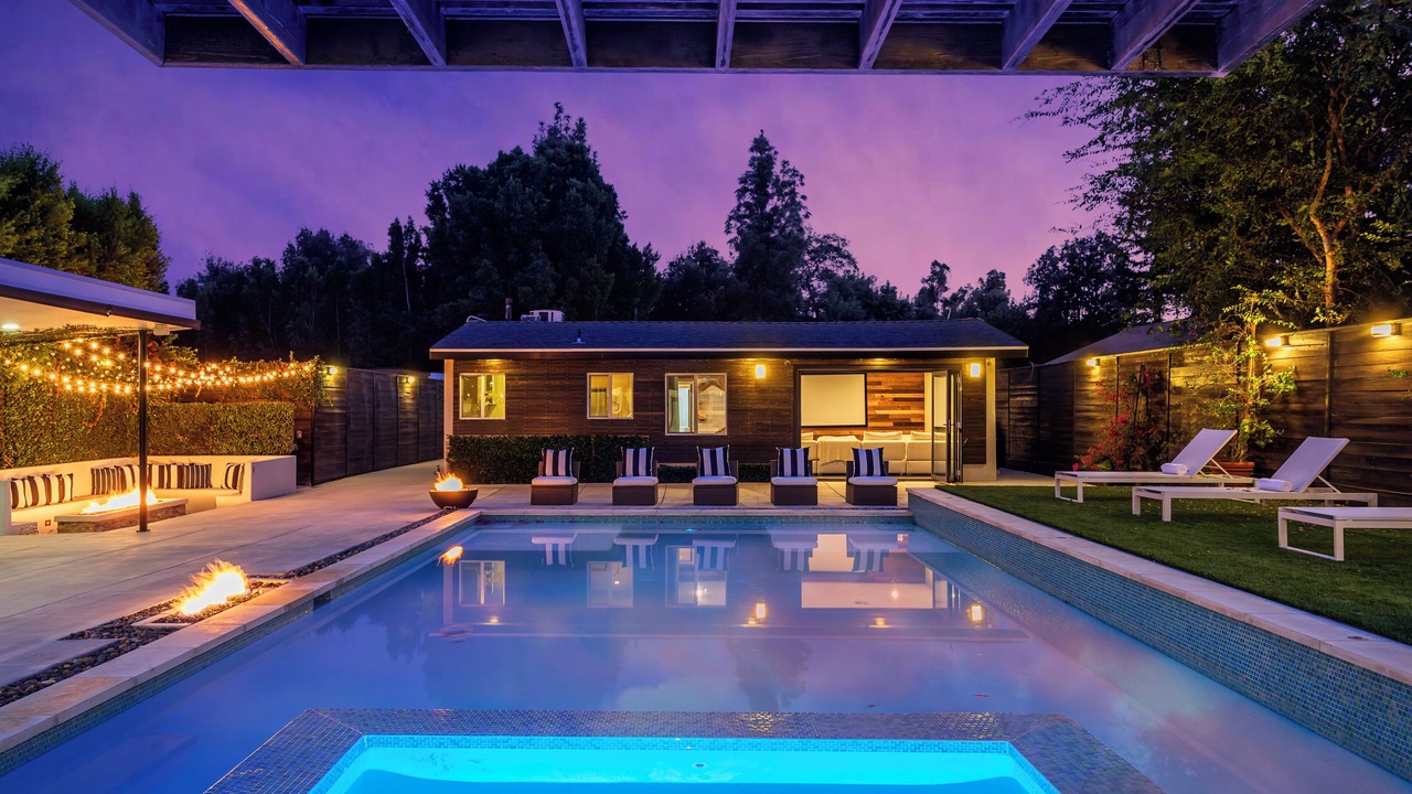 Photo of Outdoor in Valley Village
