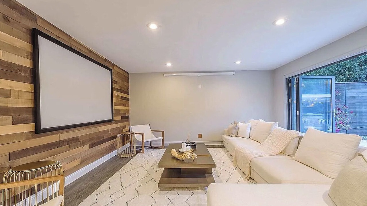 Photo of Bedroom in Valley Village