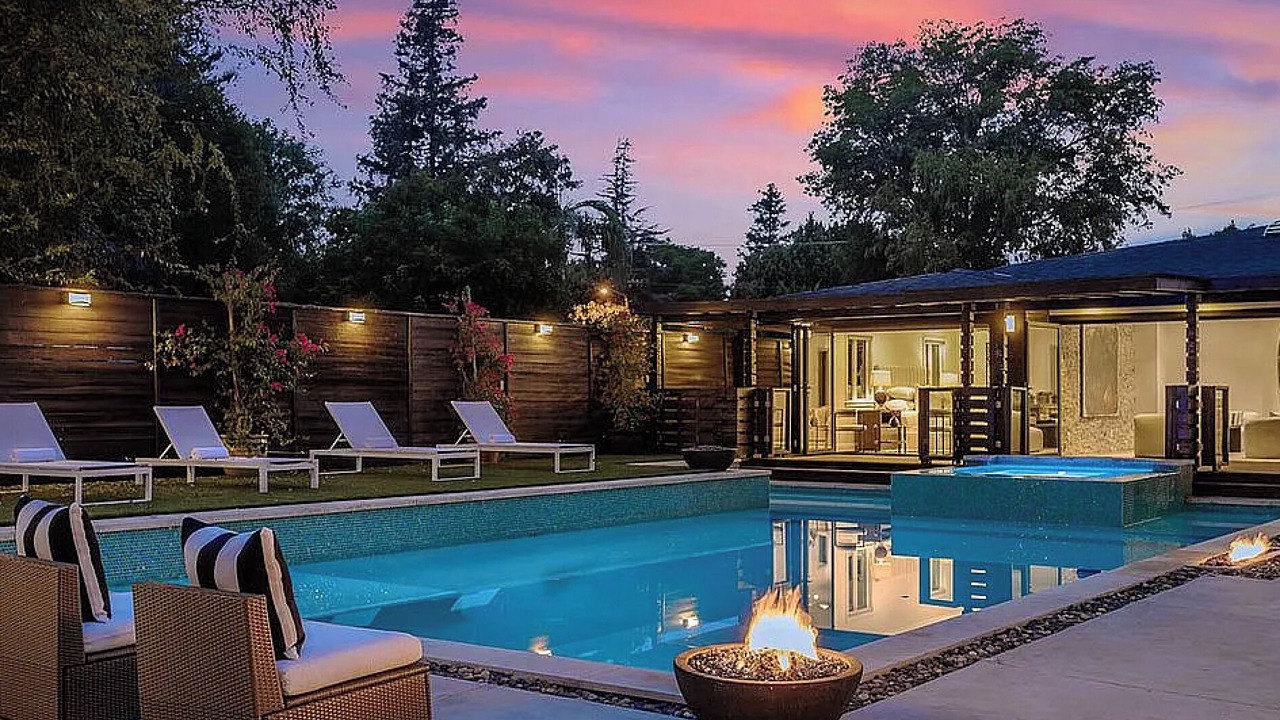 Photo of Outdoor in Valley Village