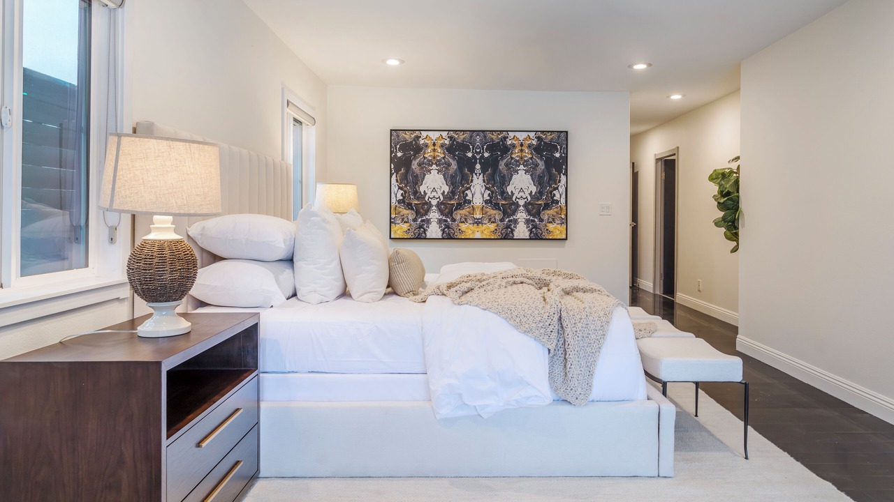 Photo of Bedroom in Valley Village