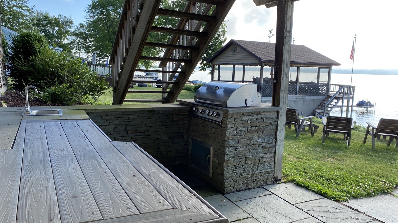 Photo of Patio Balcony in Seneca Falls
