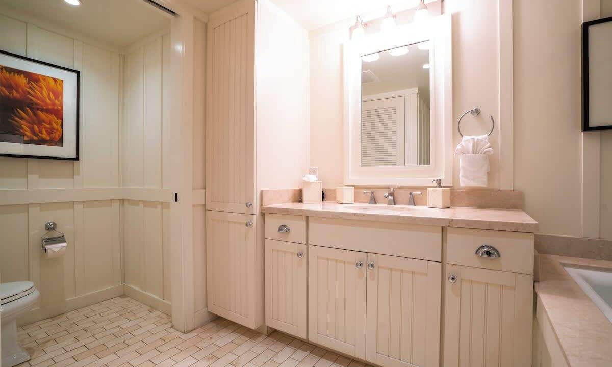 Photo of Bathroom in Kahuku