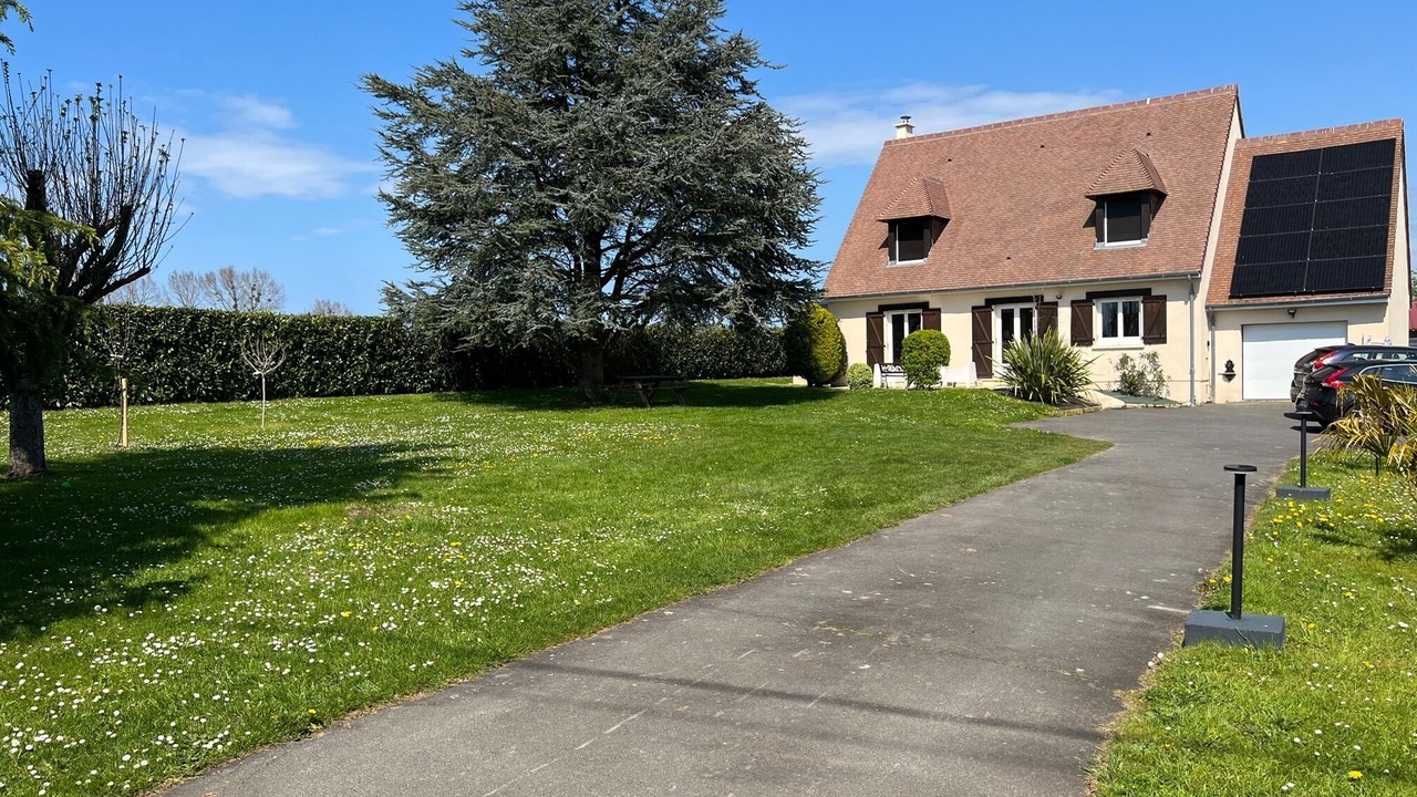 Photo of Outdoor in Petiville