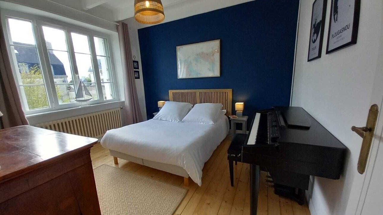 Photo of Bedroom in Plougasnou