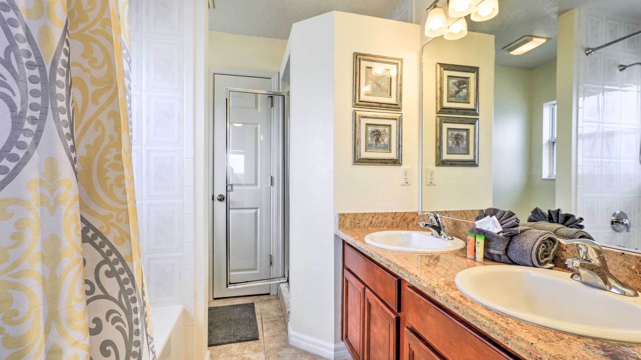 Photo of Bathroom in Crystal Cove