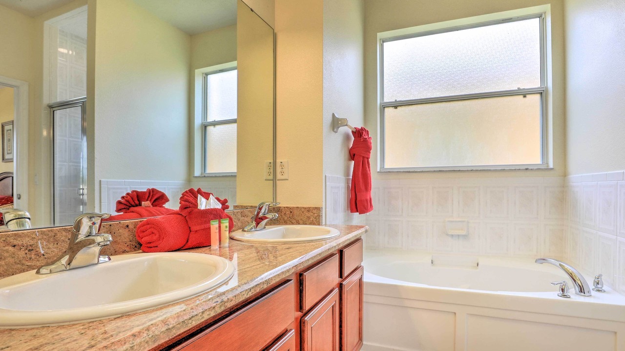 Photo of Bathroom in Crystal Cove