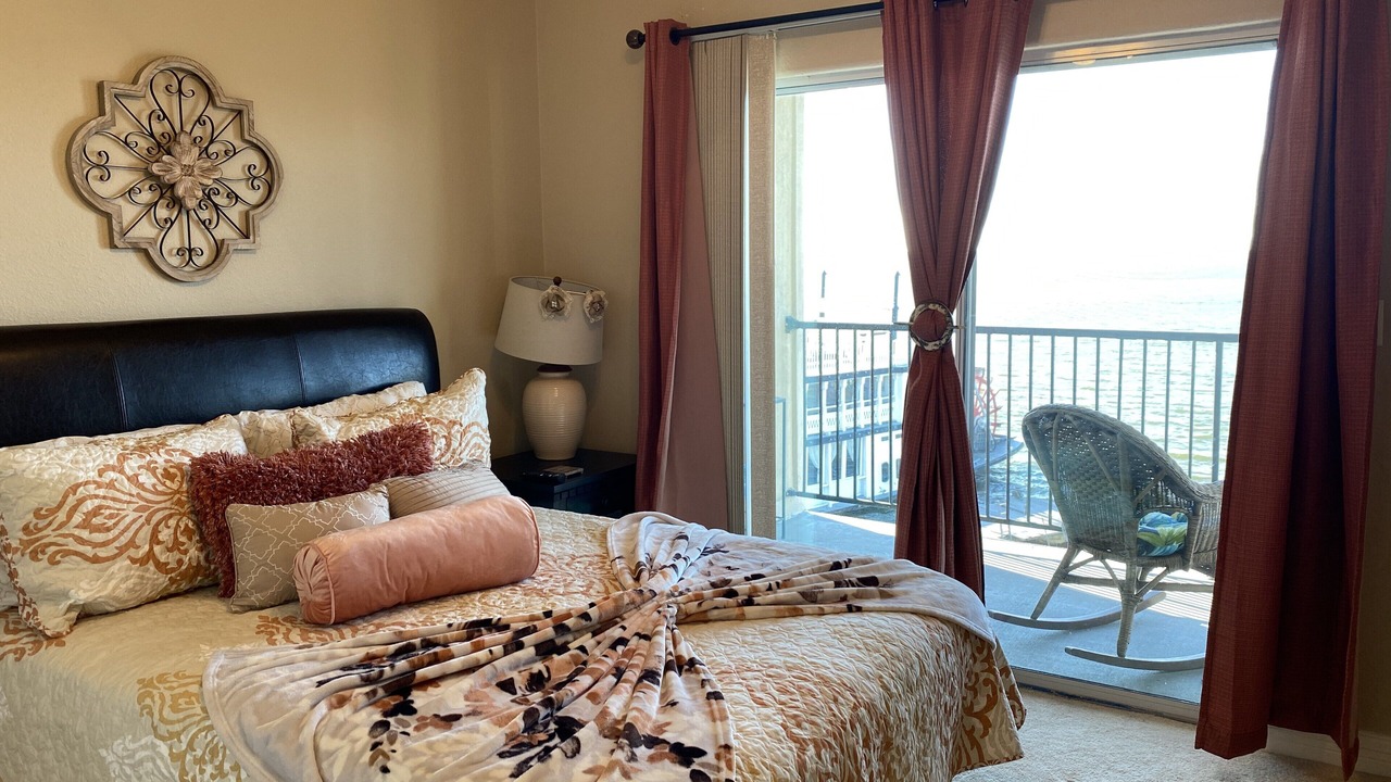 Photo of Bedroom in Seven Coves