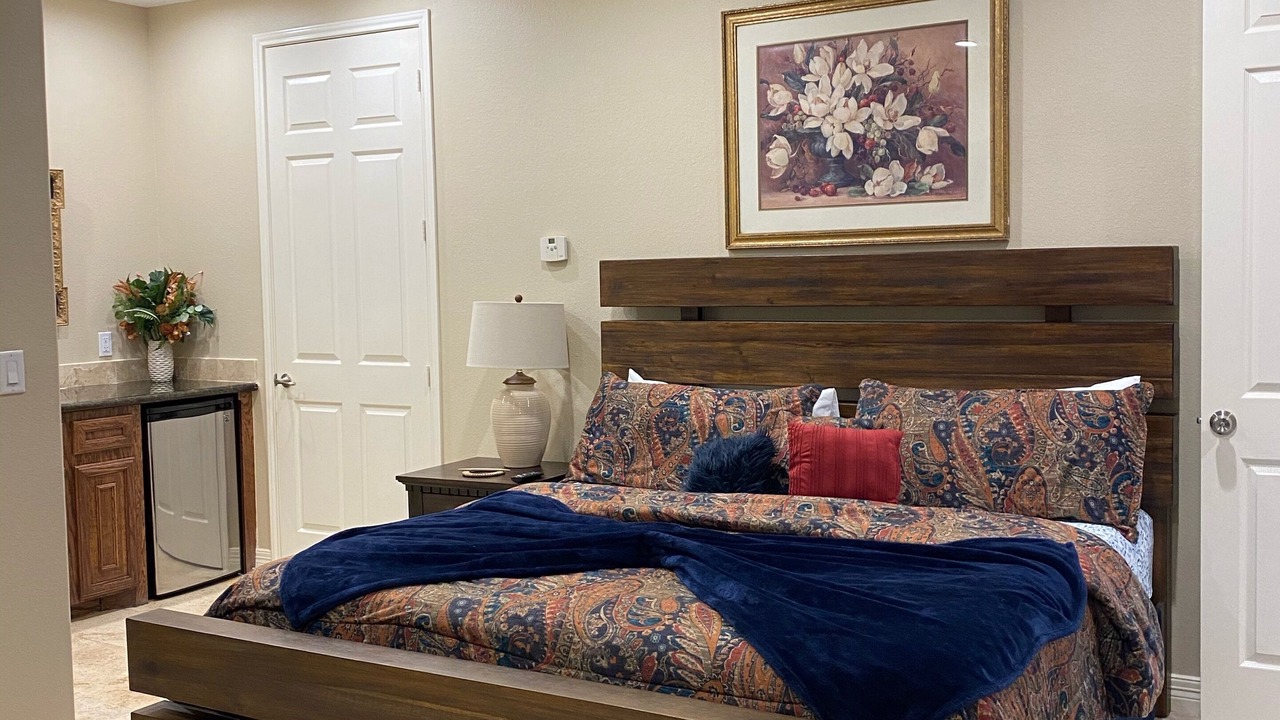 Photo of Bedroom in Seven Coves