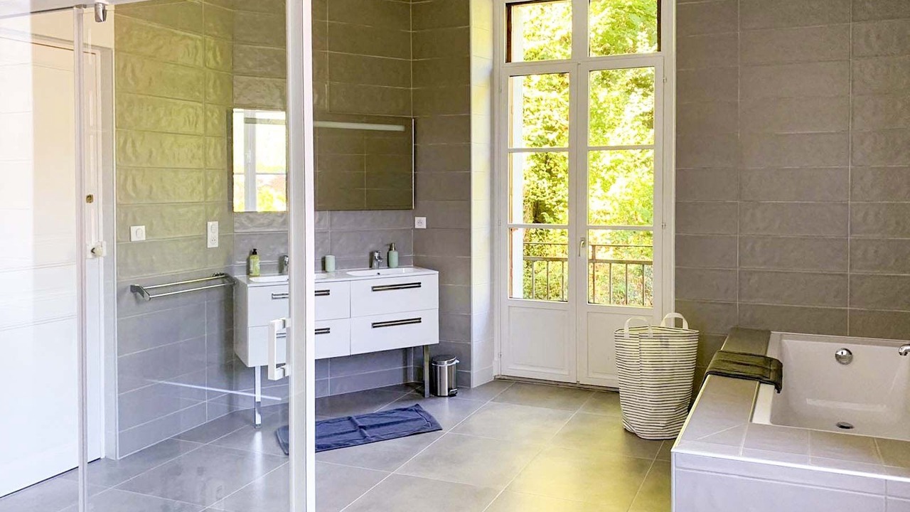 Photo of Bathroom in Bagneres-de-Luchon