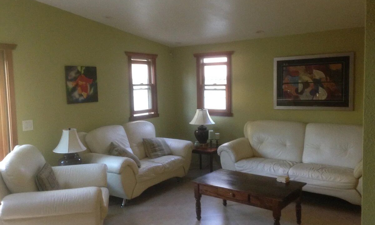 Photo of Livingroom in Davis