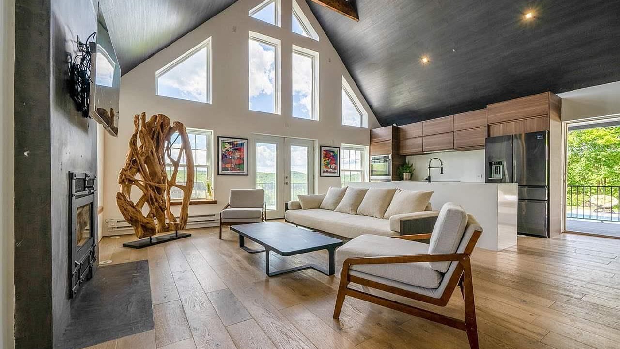 Photo of Livingroom in Parksville