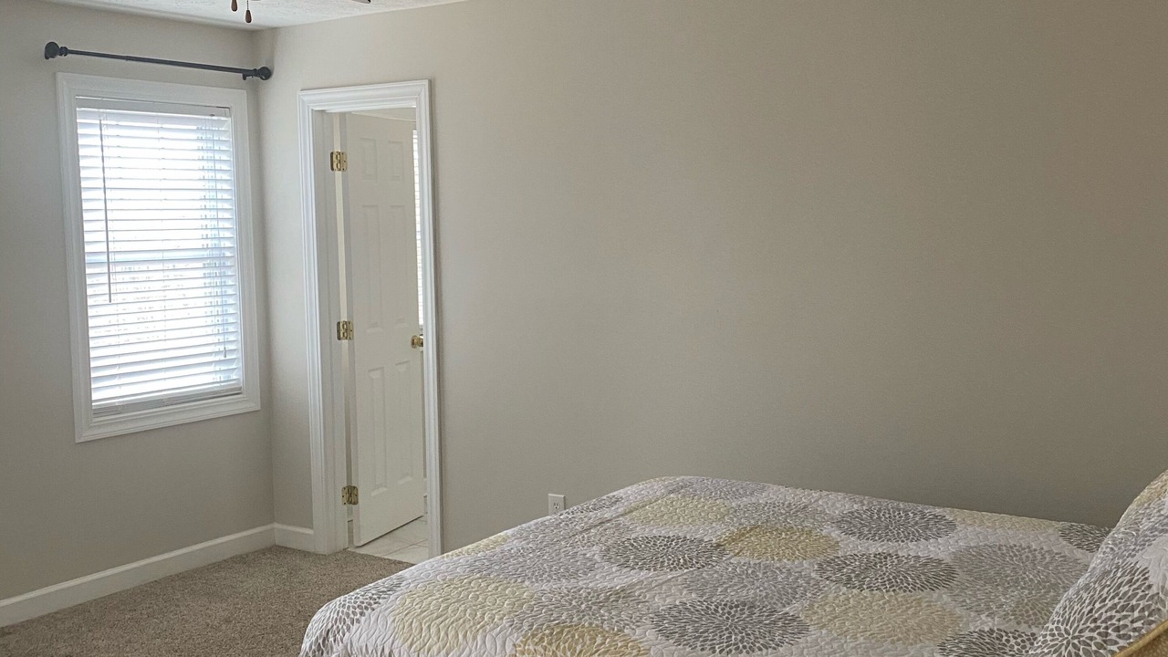 Photo of Bedroom in Kuttawa
