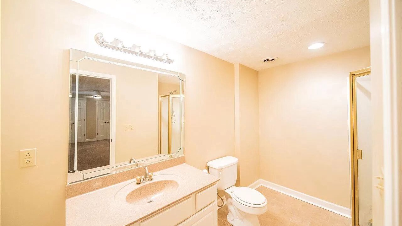 Photo of Bathroom in Kuttawa