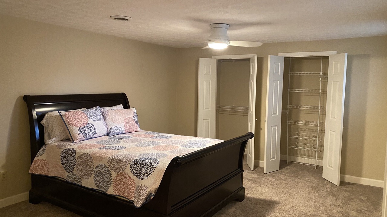 Photo of Bedroom in Kuttawa