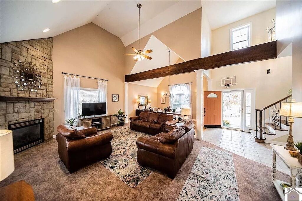 Photo of Livingroom in Kuttawa