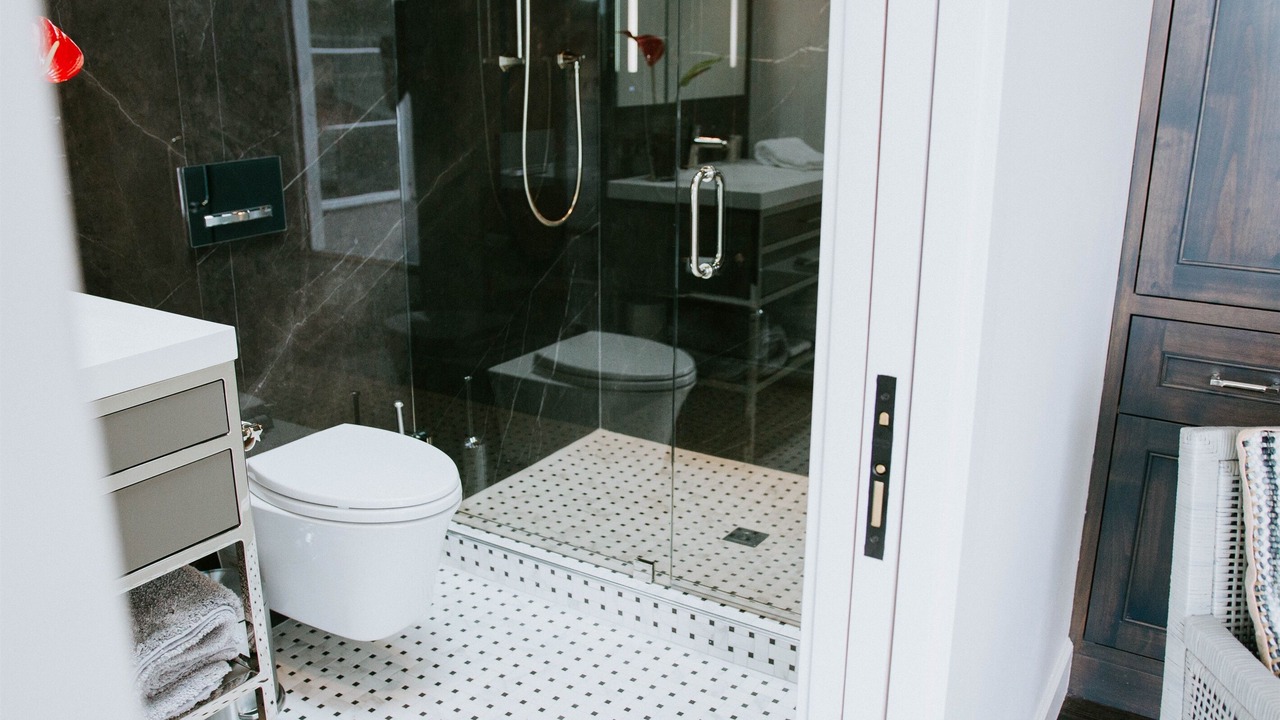 Photo of Bathroom in Golden Rectangle