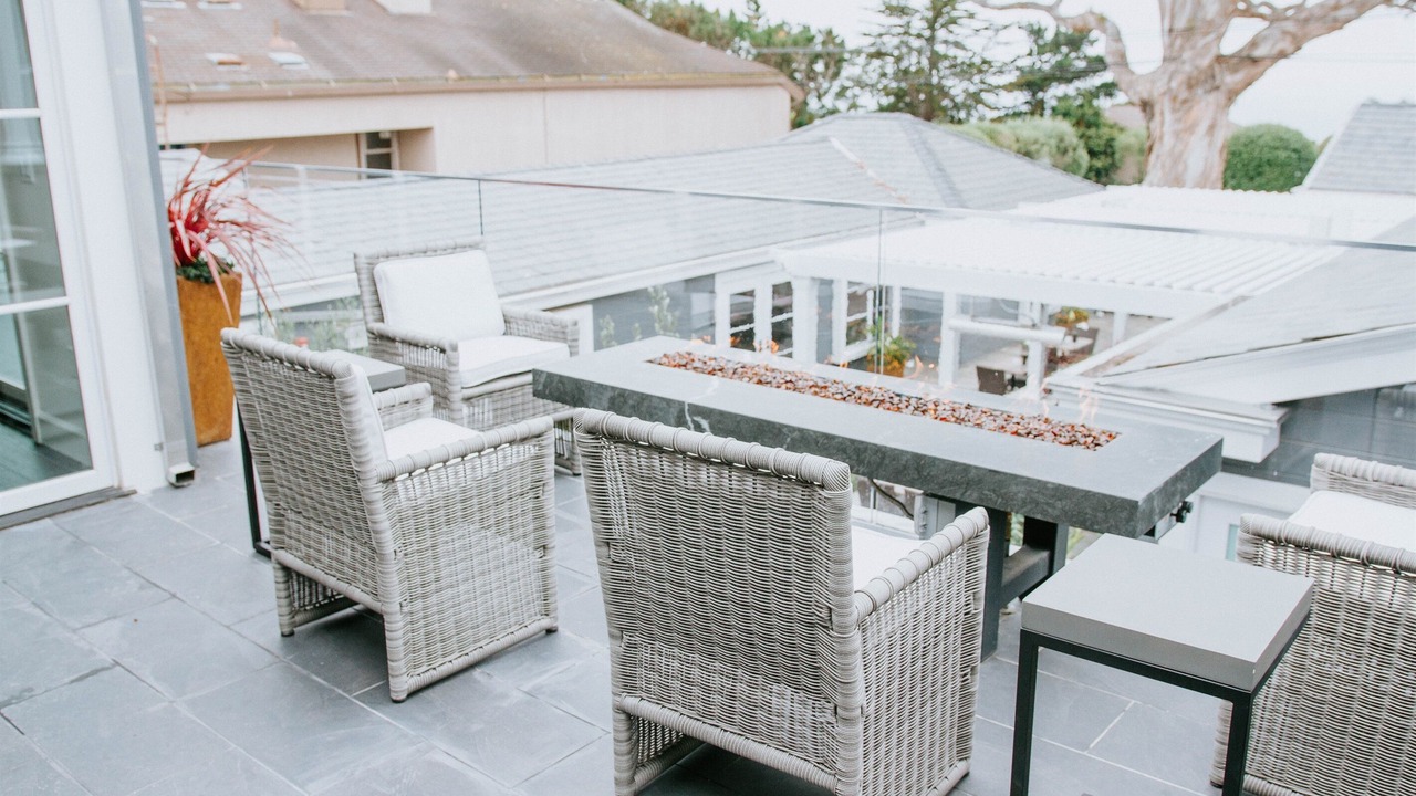 Photo of Others in Golden Rectangle