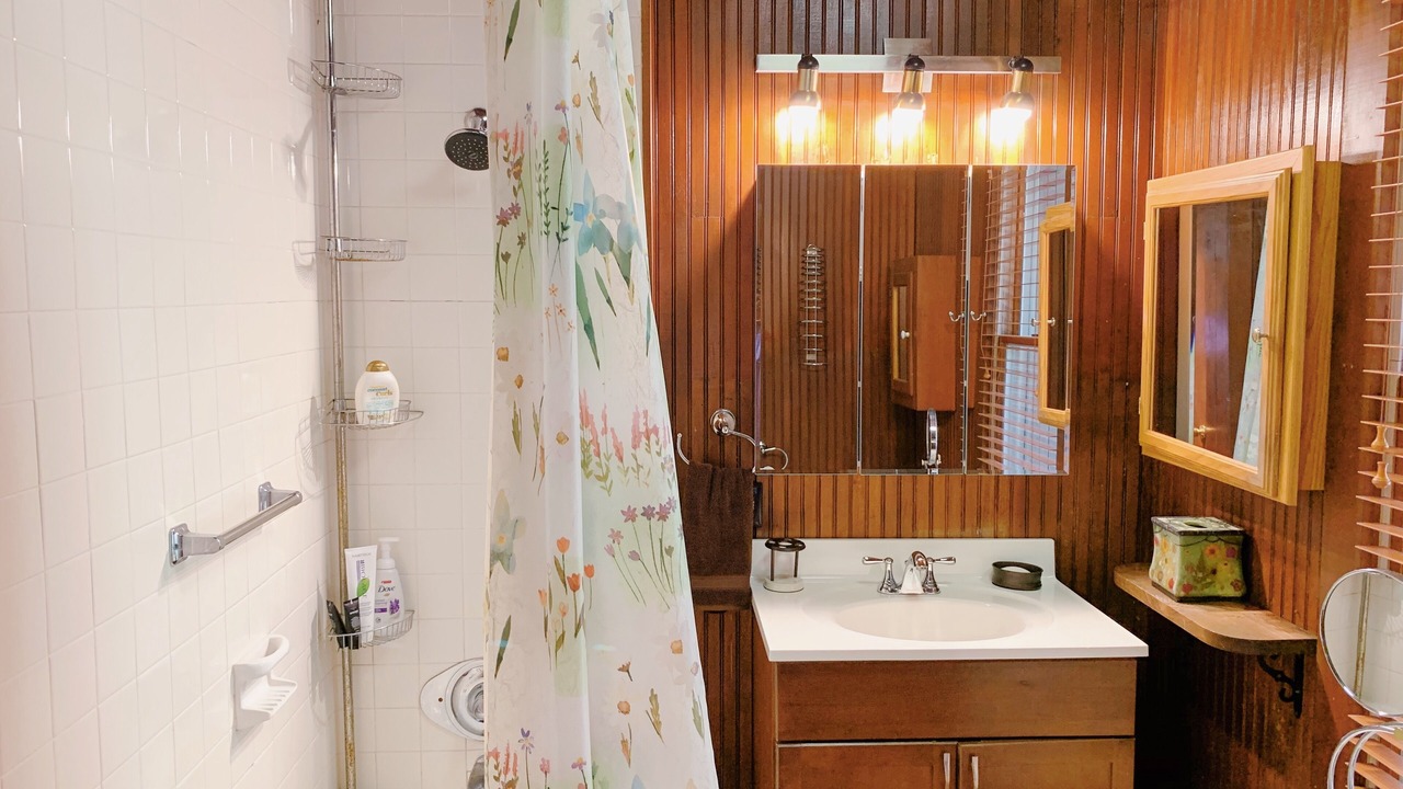 Photo of Bathroom in Mattituck