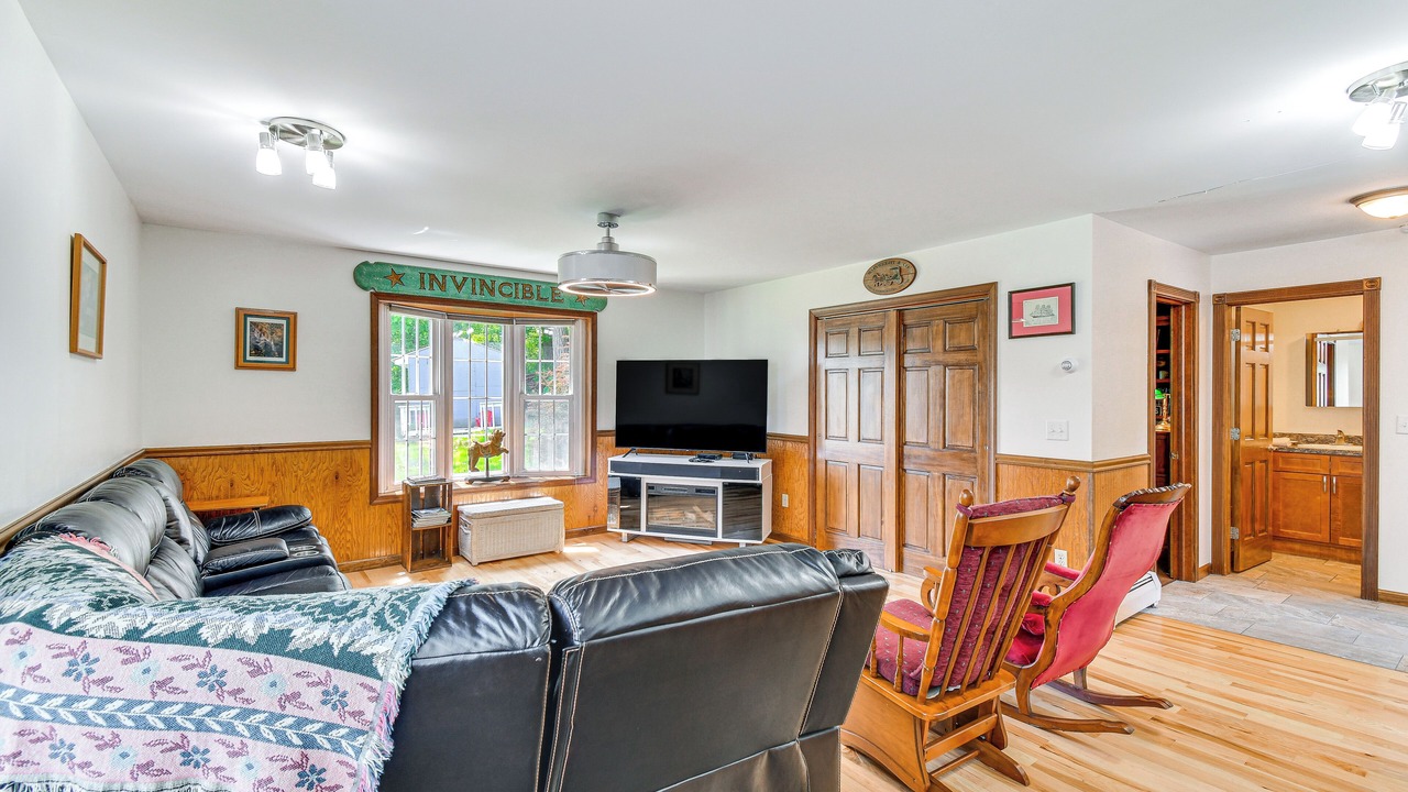 Photo of Livingroom in Montour Falls