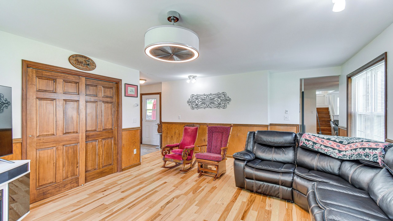 Photo of Livingroom in Montour Falls