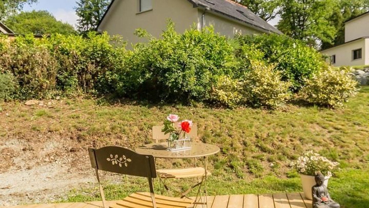 Photo of Outdoor in Plesse