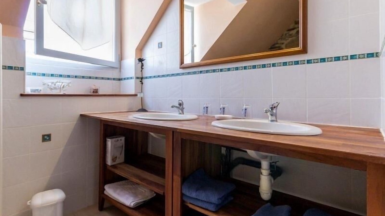 Photo of Bathroom in La Chapelle-des-Marais