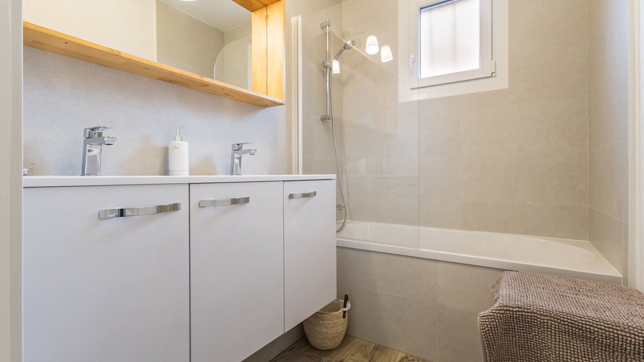 Photo of Bathroom in Malville