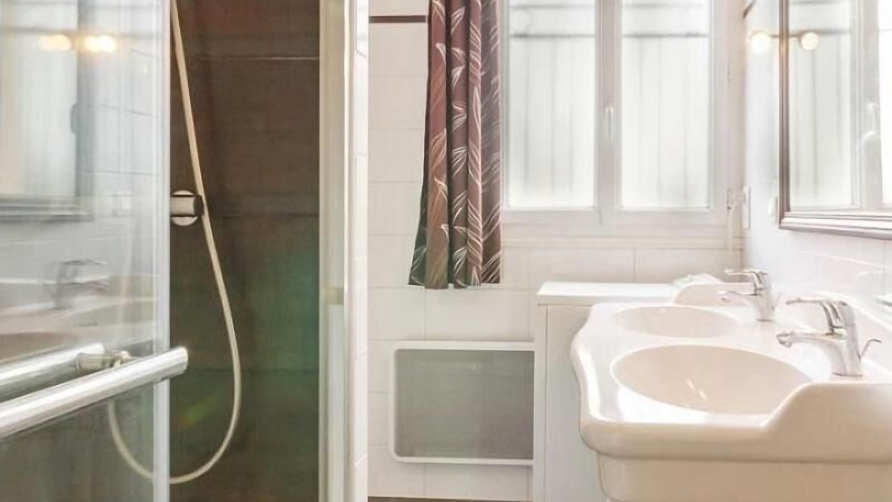 Photo of Bathroom in Saint-Hilaire-de-Chaleons