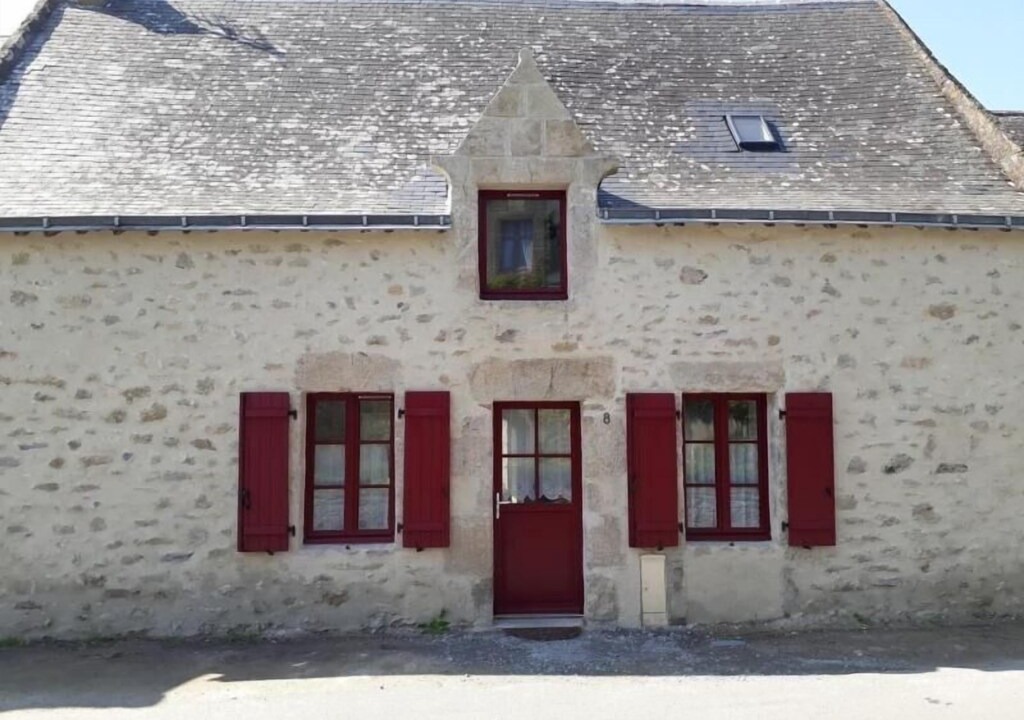 Photo of Buildings in Saille