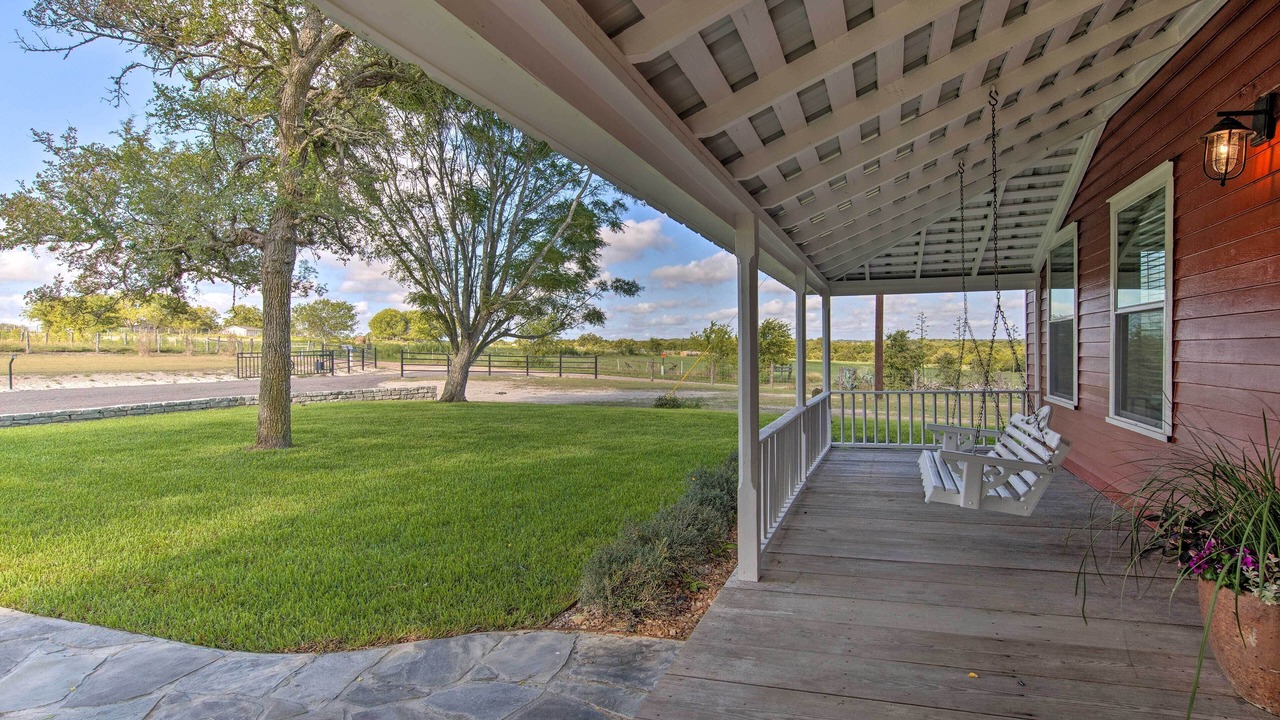 Photo of Patio Balcony in Schulenburg