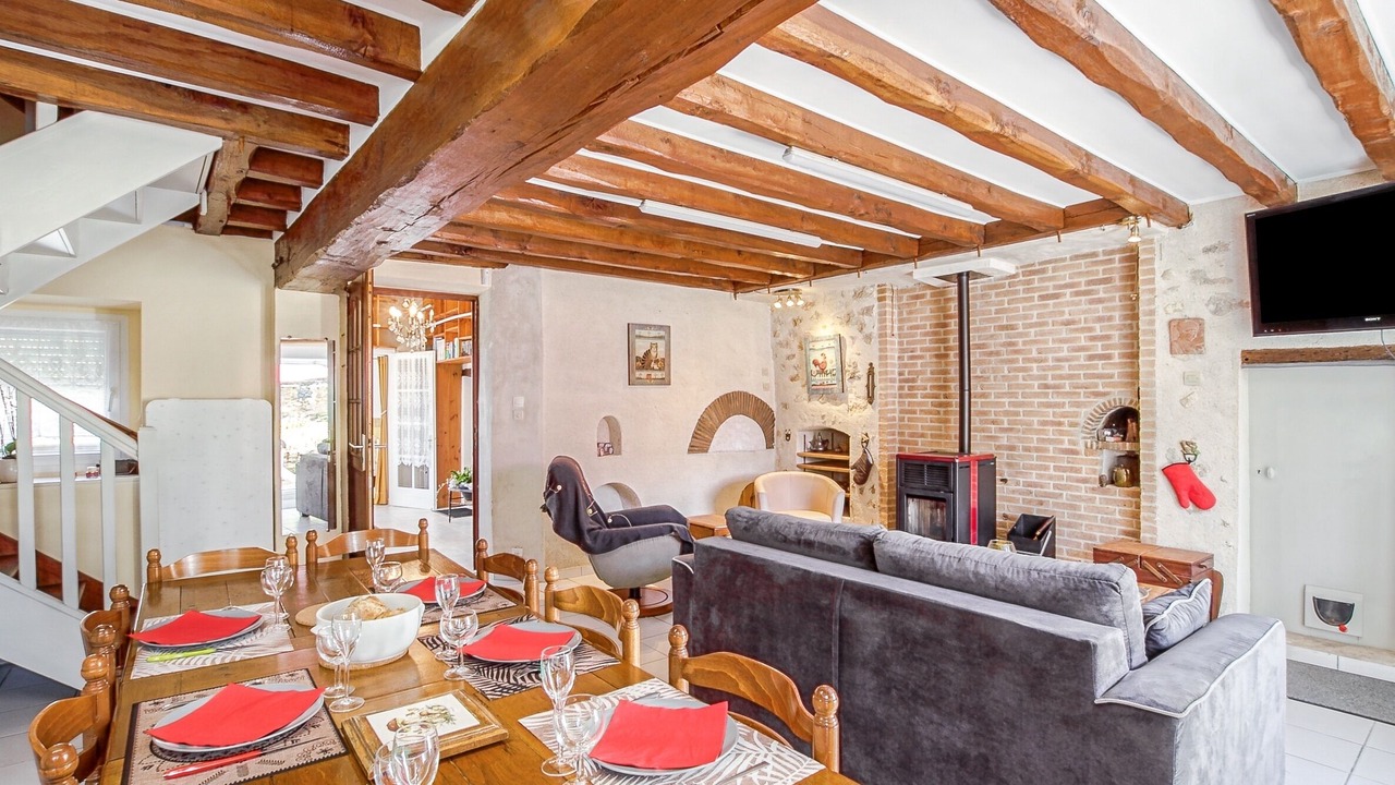 Photo of Others in Monthurel