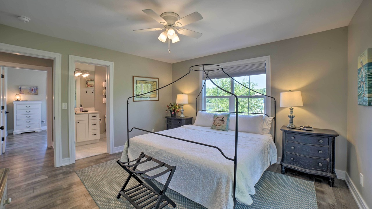 Photo of Bedroom in Michigan City