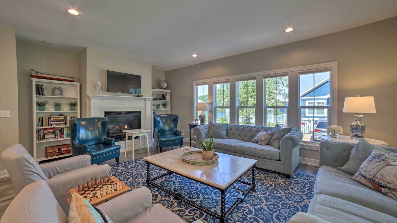 Photo of Livingroom in Michigan City