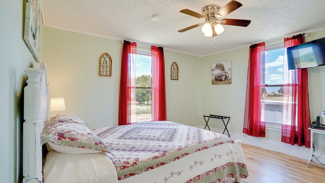 Photo of Bedroom in Rosston