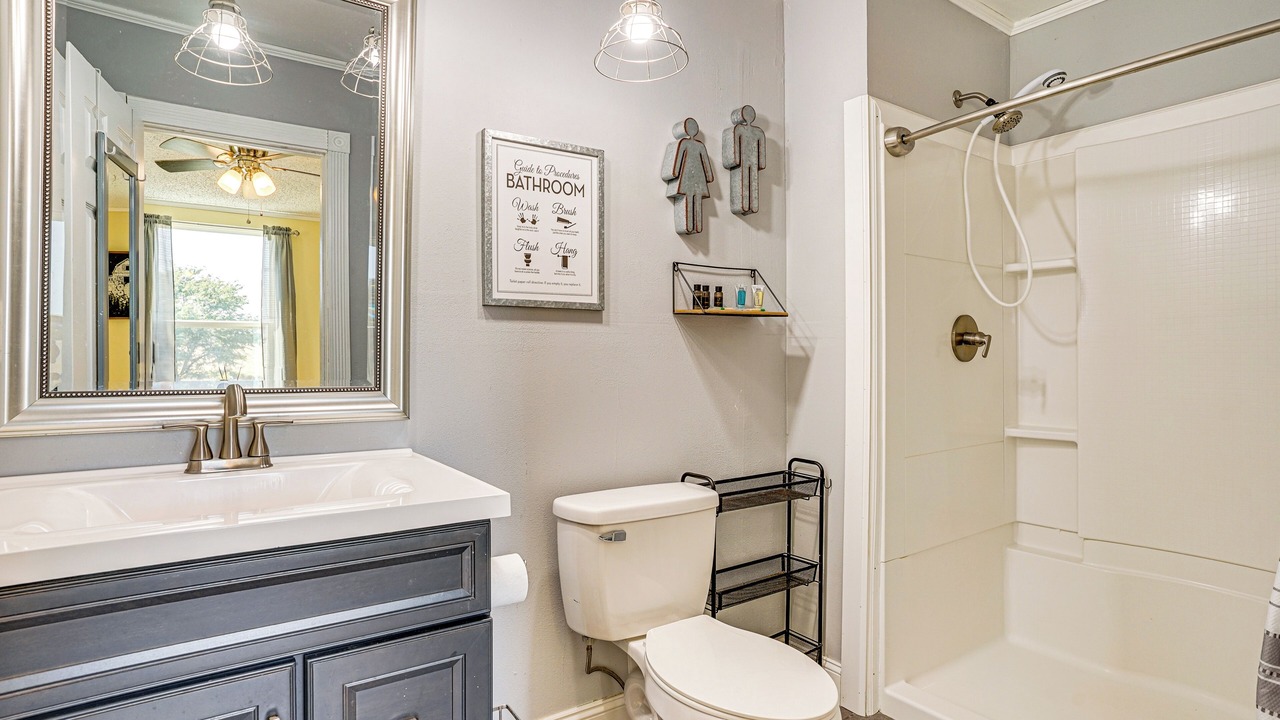 Photo of Bathroom in Rosston