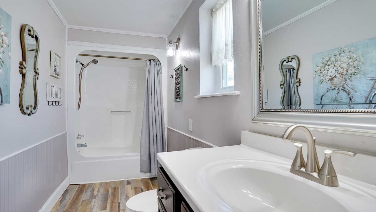 Photo of Bathroom in Rosston