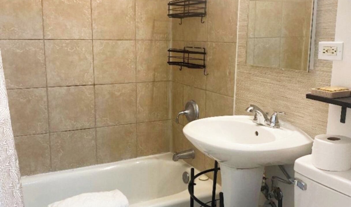 Photo of Bathroom in Oak Park