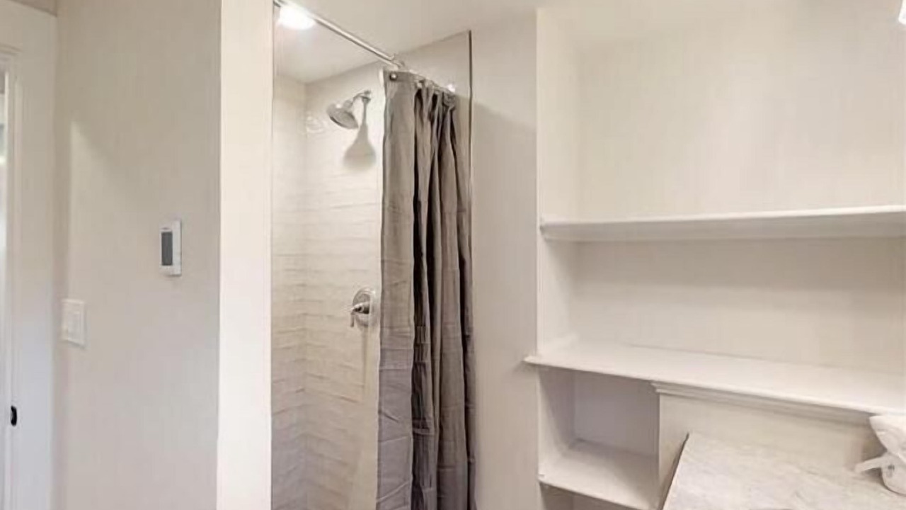 Photo of Bathroom in Ocean Park