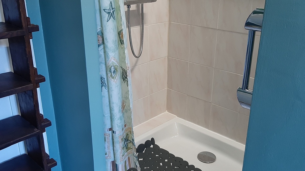 Photo of Bathroom in Cordes-sur-Ciel