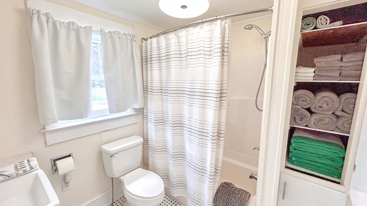 Photo of Bathroom in Wanchese