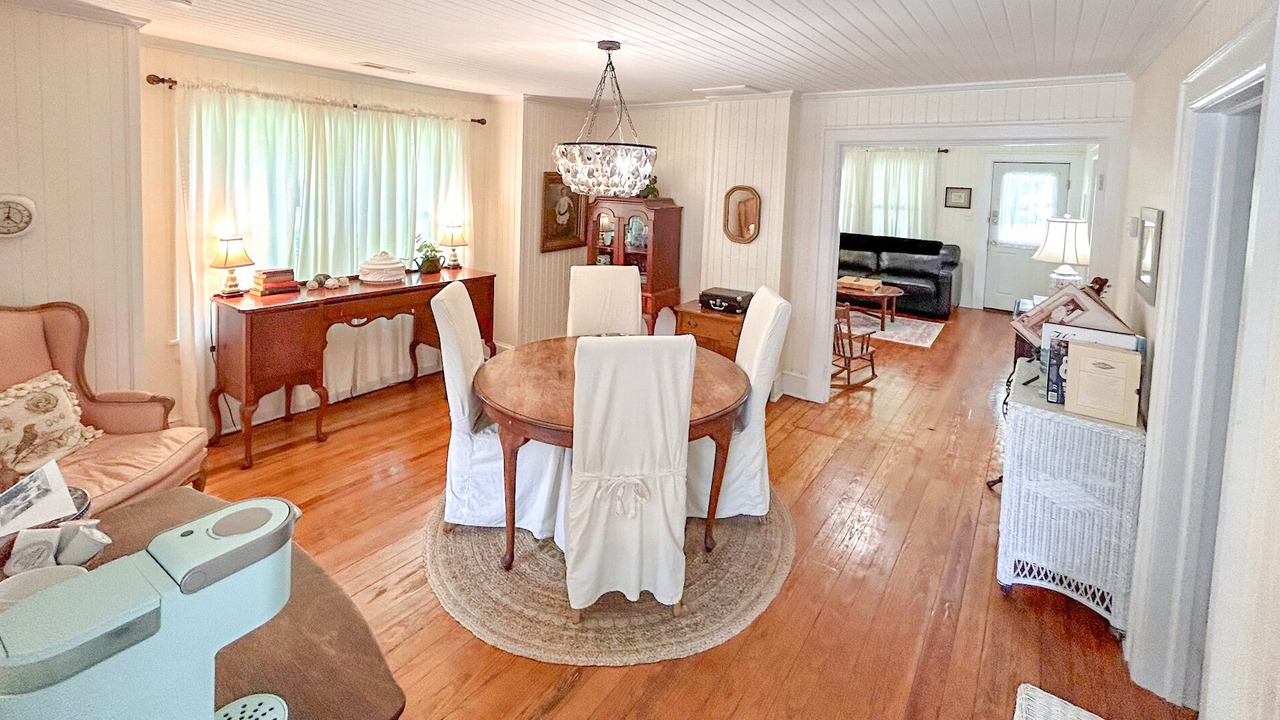 Photo of Livingroom in Wanchese