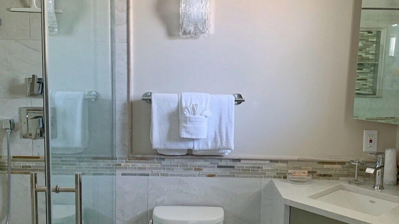 Photo of Bathroom in Key Colony Beach