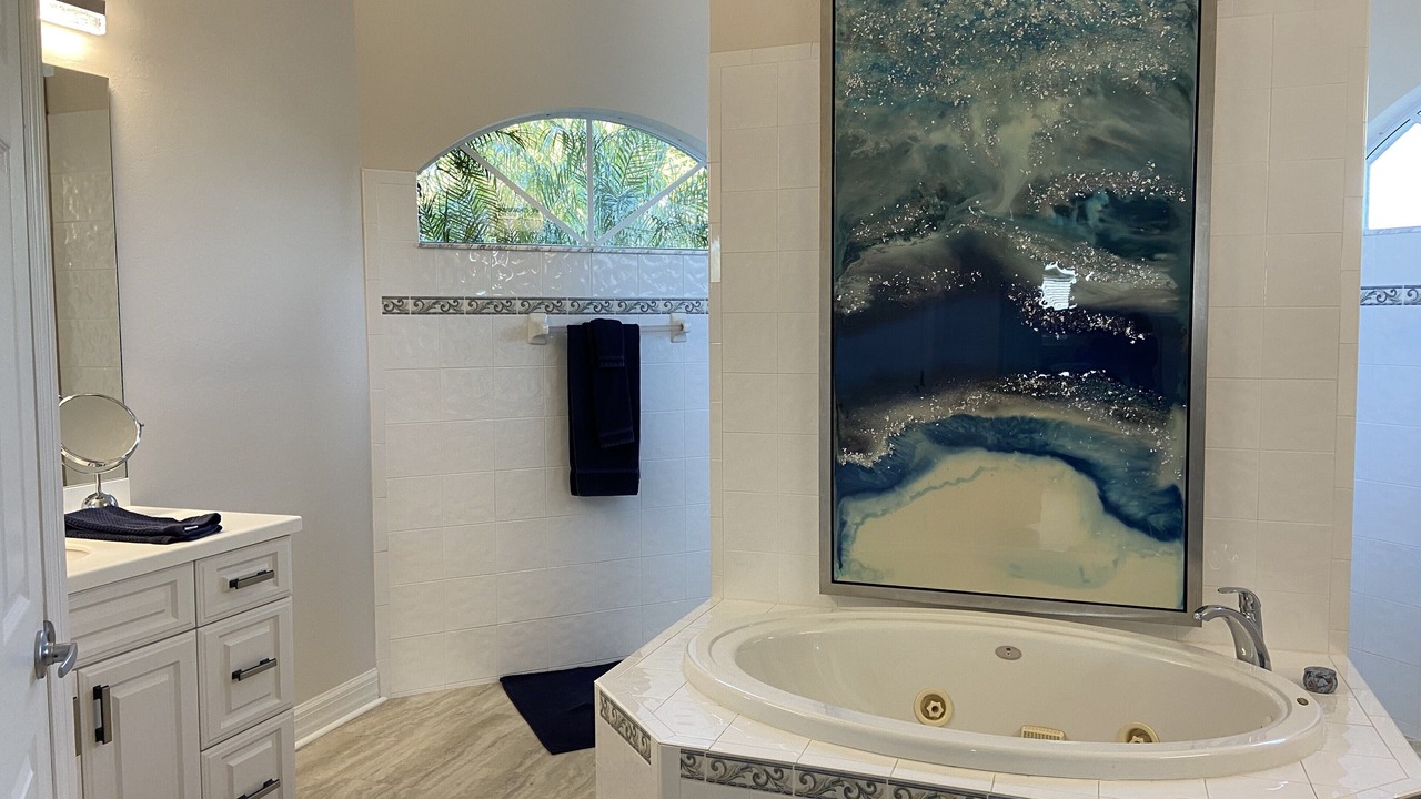 Photo of Bathroom in Caloosahatchee